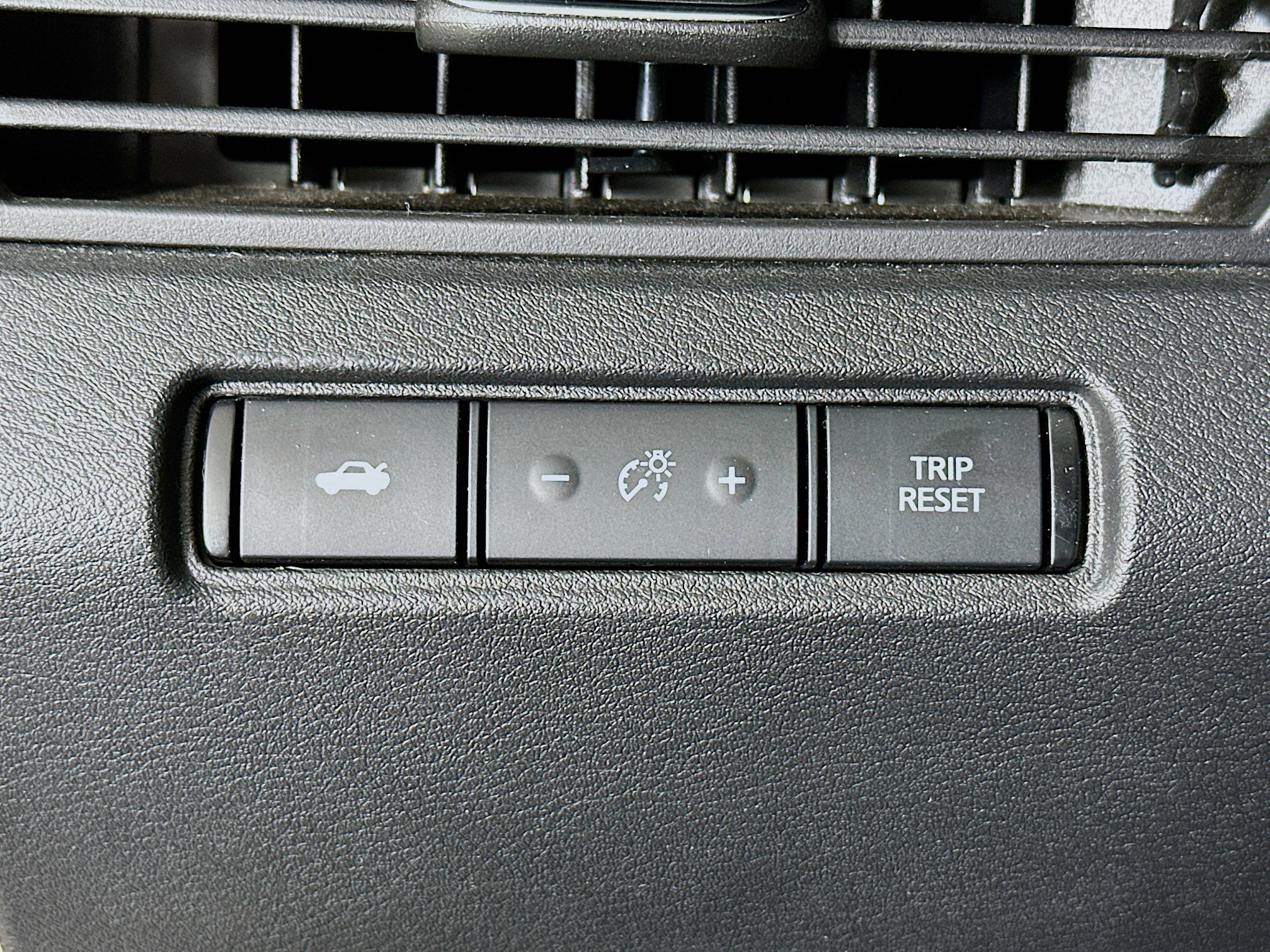 Used 2020 Nissan Altima 2.5 SR w/ Premium Package image 17