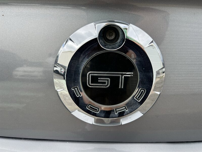 Used 2006 Ford Mustang GT RWD image 12