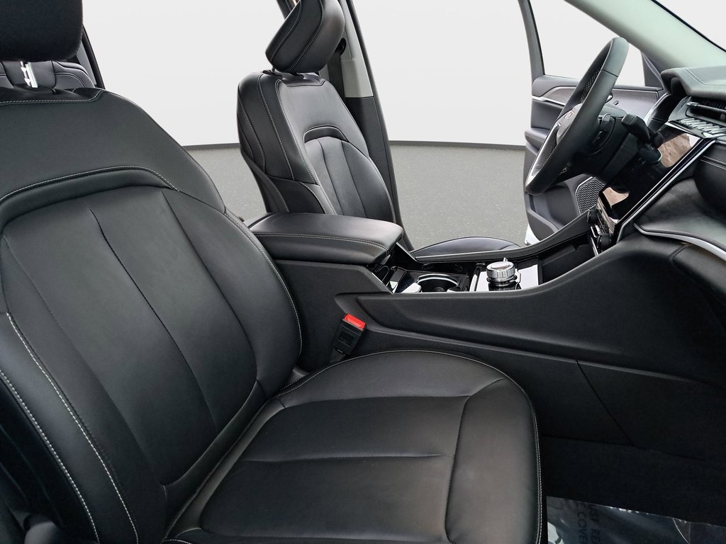 Certified 2023 Jeep Grand Cherokee L Limited image 11