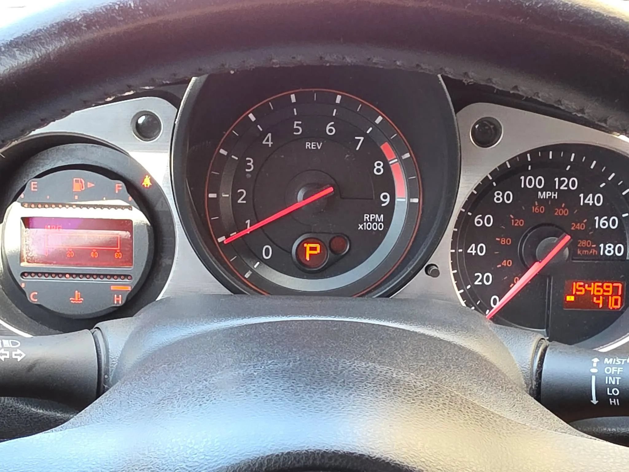 Used 2015 Nissan 370Z Coupe RWD image 16
