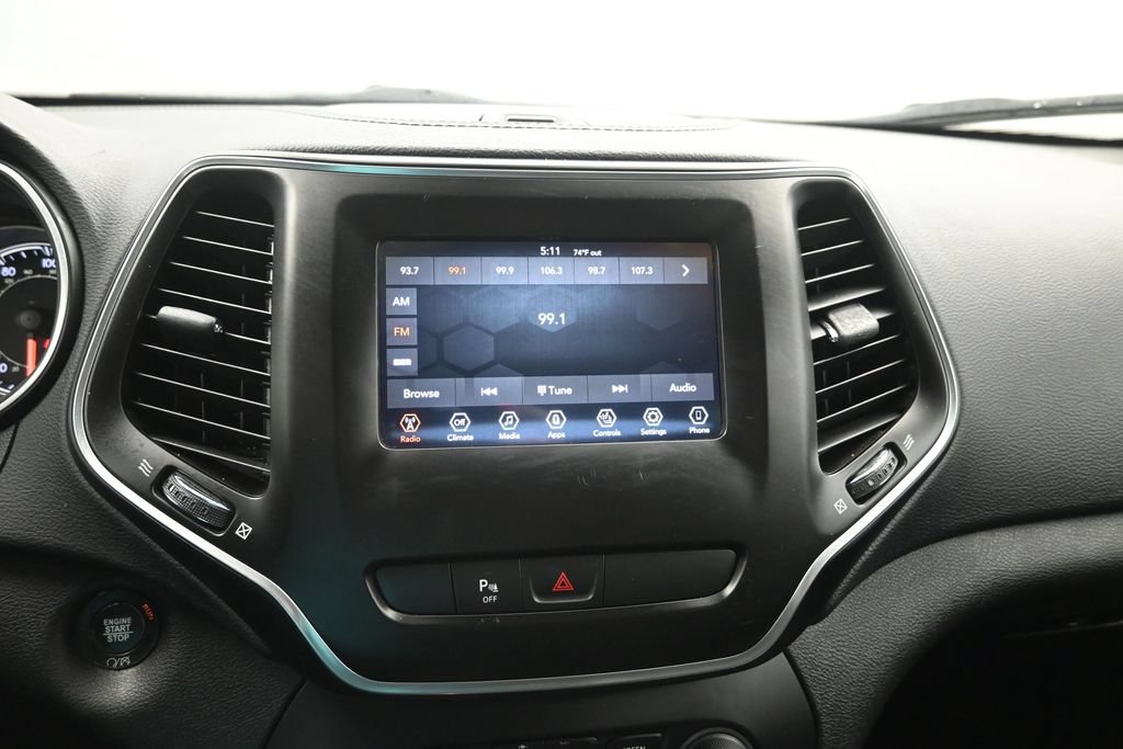 Used 2019 Jeep Cherokee Latitude Plus AWD/4WD image 15