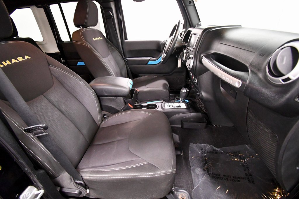 Used 2014 Jeep Wrangler Unlimited Sahara w/ Dual Top Group image 16