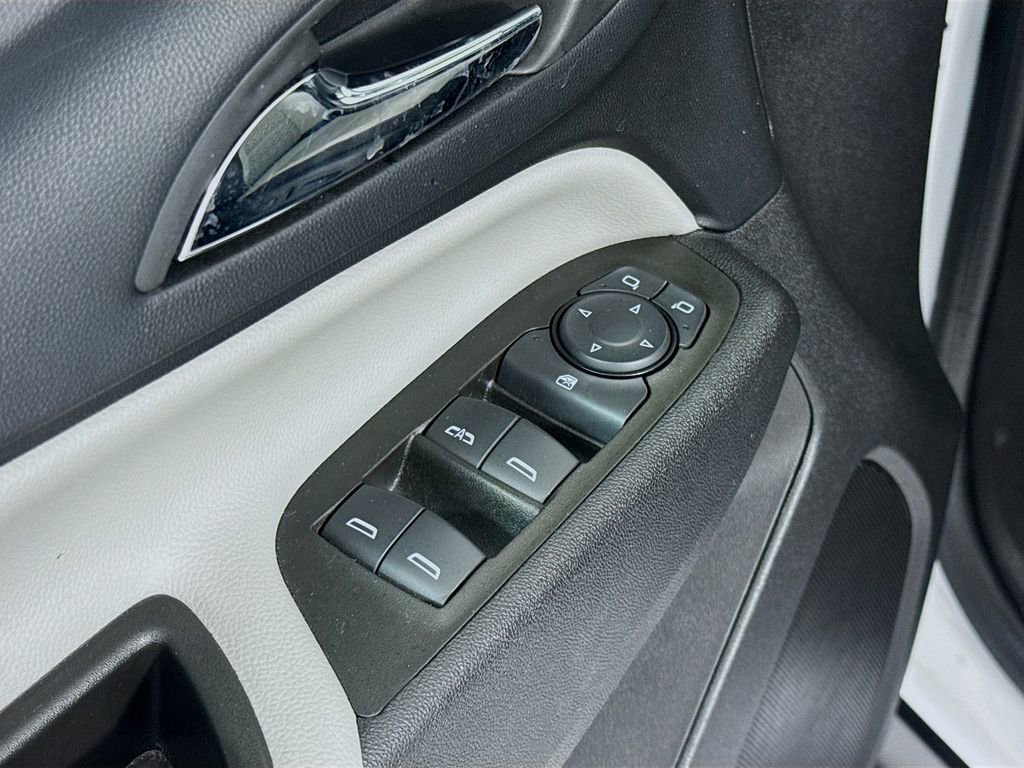 Used 2024 Chevrolet Equinox LT image 16