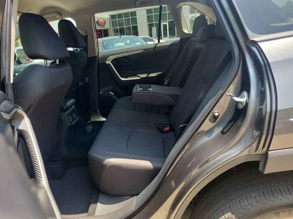 Used 2023 Toyota RAV4 LE FWD image 16