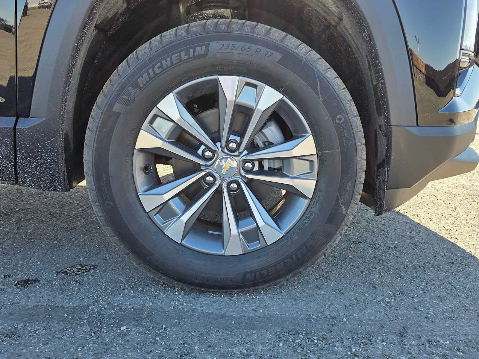 New 2026 Chevrolet Equinox LT w/ Safety and Technology Package AWD/4WD image 9