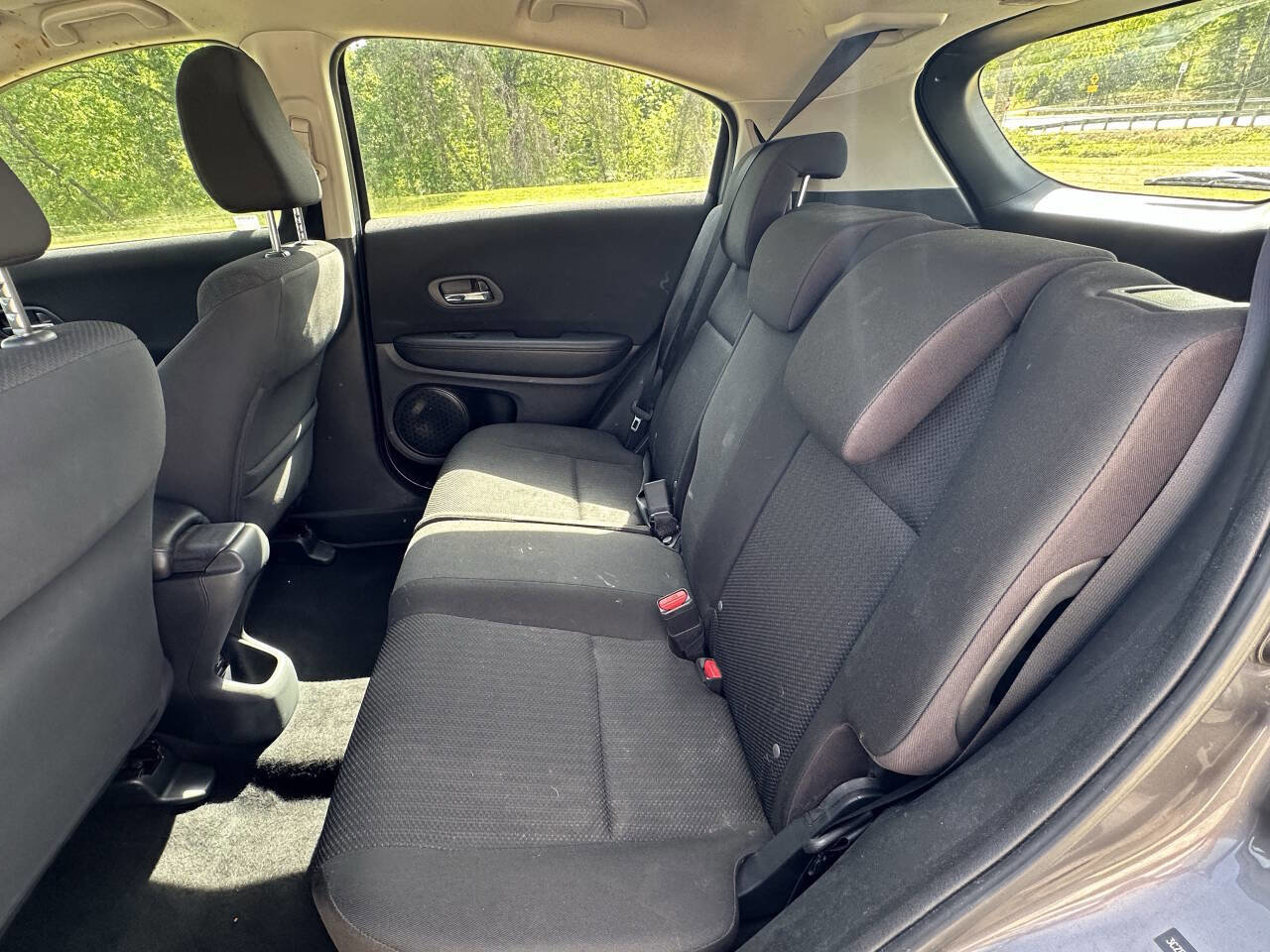Used 2017 Honda HR-V LX image 11