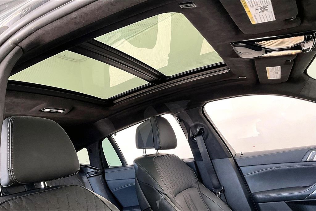 Used 2023 BMW X6 M50i w/ Executive Package image 21