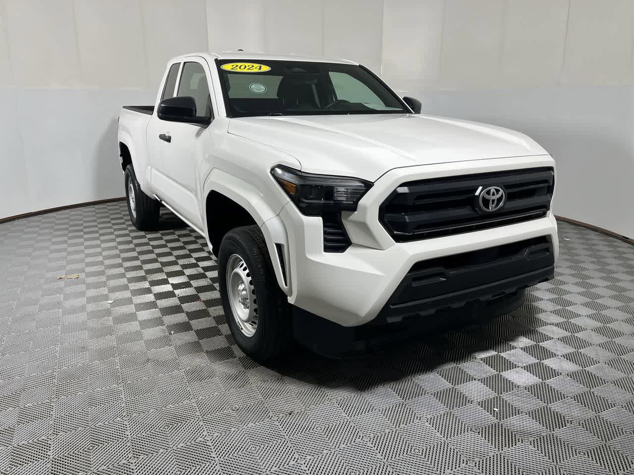 Used 2024 Toyota Tacoma SR RWD image 2
