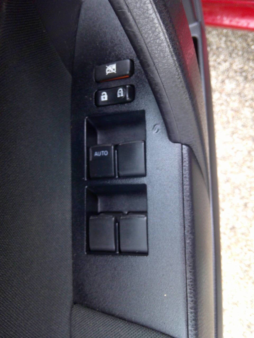 Used 2017 Toyota Corolla LE w/ Carpet Mat Package (TMS) image 16