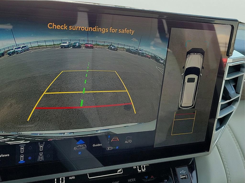 Used 2024 Toyota Sequoia Capstone image 18