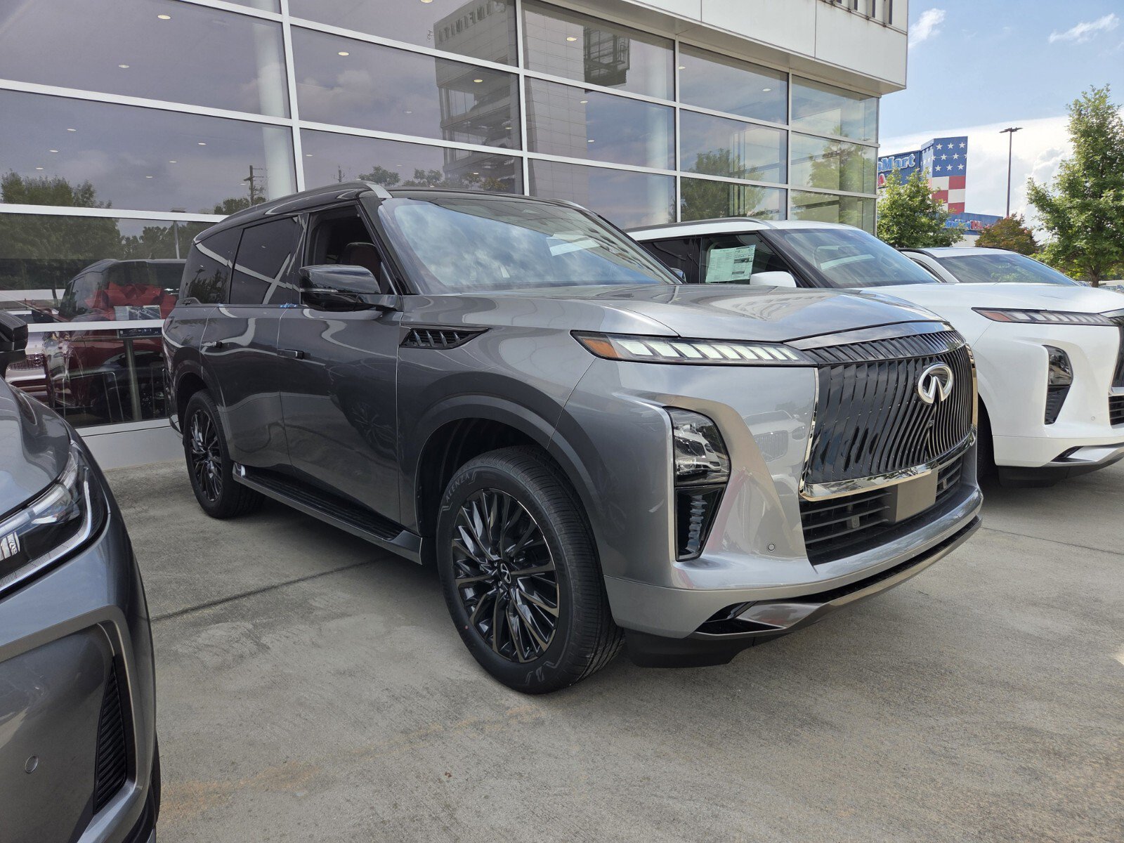 New 2027 INFINITI QX80 Autograph w/ Premium Cargo Package AWD/4WD image 4