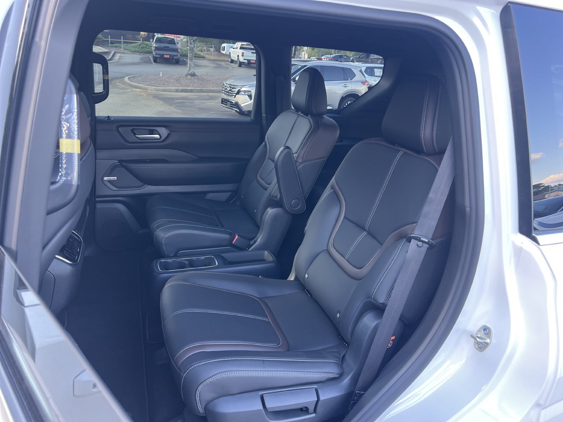 New 2026 Nissan Armada SL AWD/4WD image 17
