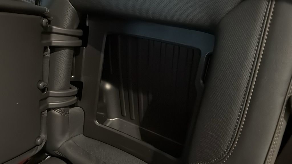 Used 2025 GMC Sierra 1500 AT4 w/ AT4 Premium Package image 19