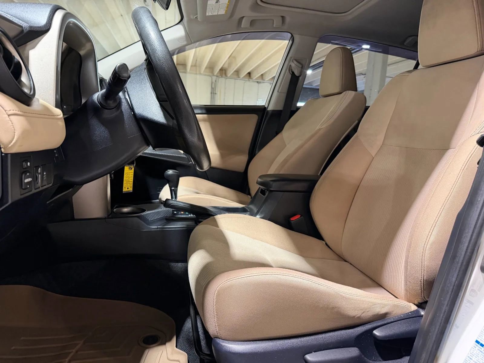 Used 2014 Toyota RAV4 XLE AWD/4WD image 9