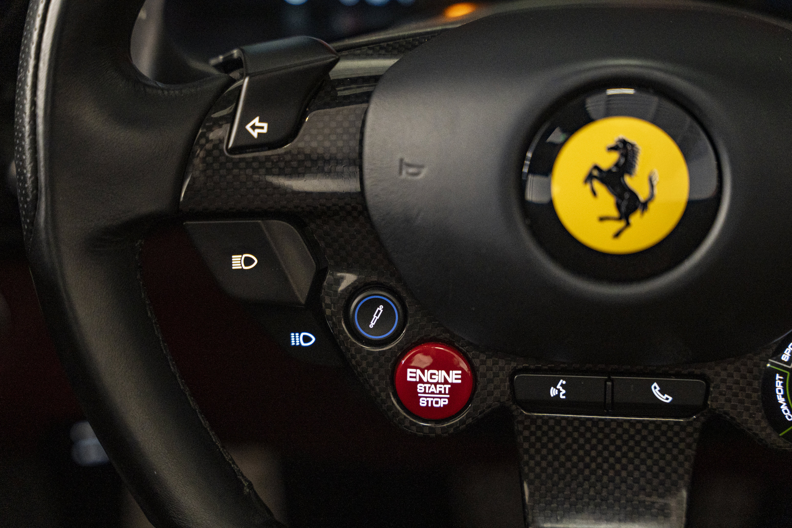 Used 2019 Ferrari Portofino RWD image 36