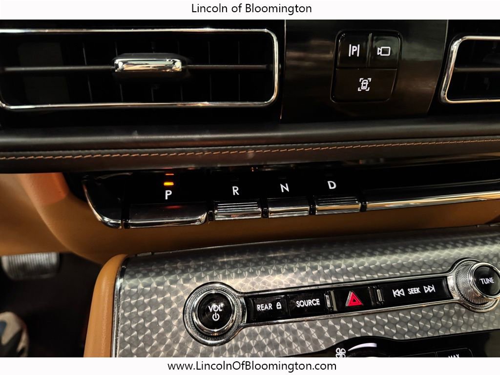 Certified 2023 Lincoln Aviator Black Label w/ Jet Package image 34