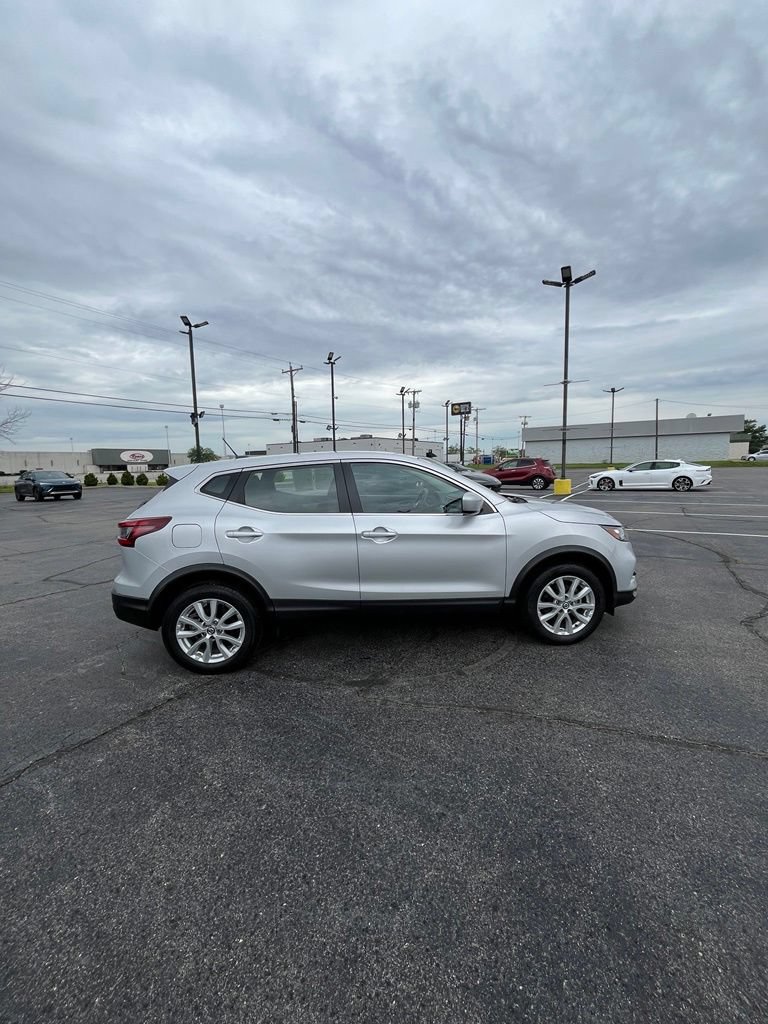 Used 2022 Nissan Rogue Sport S FWD image 37