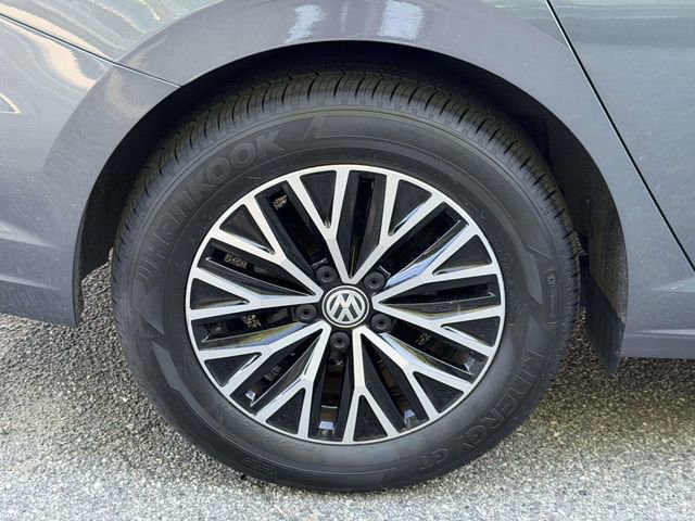Certified 2021 Volkswagen Jetta SE FWD image 9
