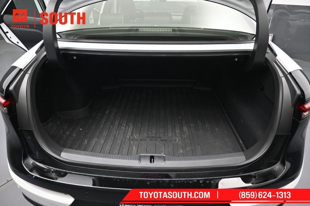 New 2026 Toyota Crown Platinum AWD/4WD image 32