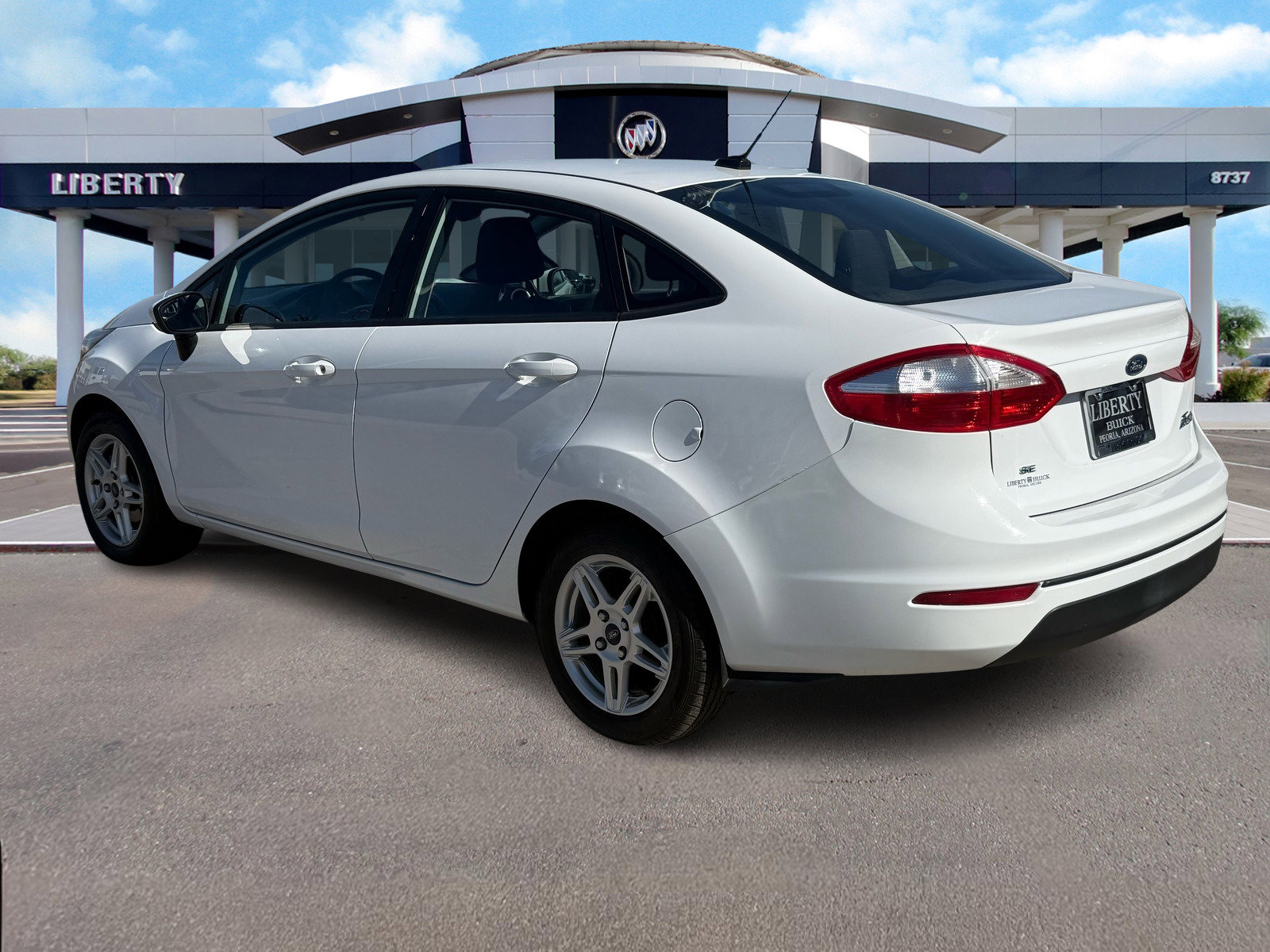 Used 2019 Ford Fiesta SE image 5