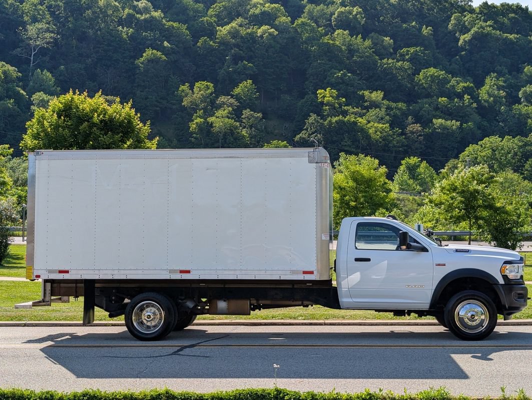Used 2022 RAM 4500 Tradesman RWD image 4