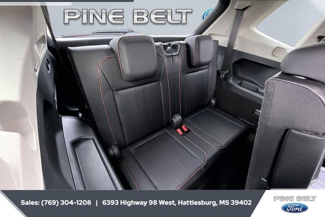 Used 2024 Volkswagen Tiguan Wolfsburg Edition image 21
