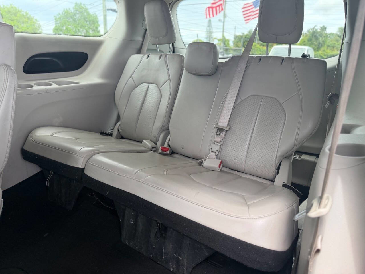 Used 2021 Chrysler Voyager Lxi FWD image 14