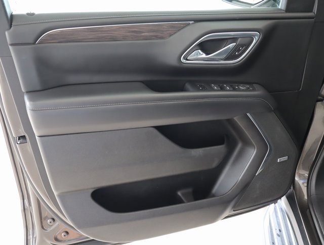 Used 2021 Chevrolet Suburban LT image 20