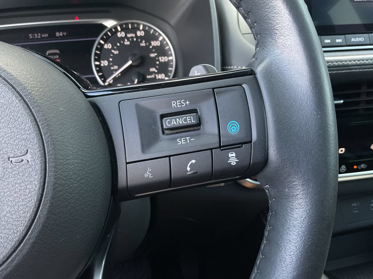 Used 2023 Nissan Rogue SL FWD image 30