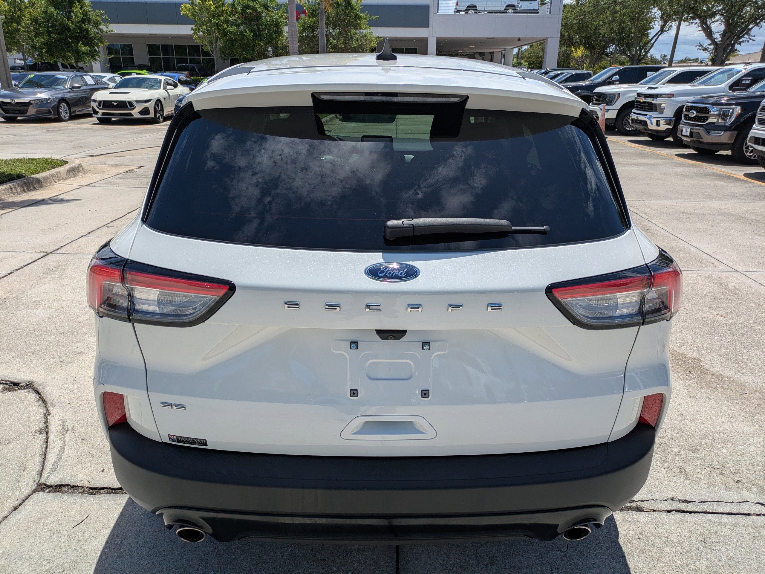 Used 2021 Ford Escape SE w/ SE Sport Appearance Package FWD image 5