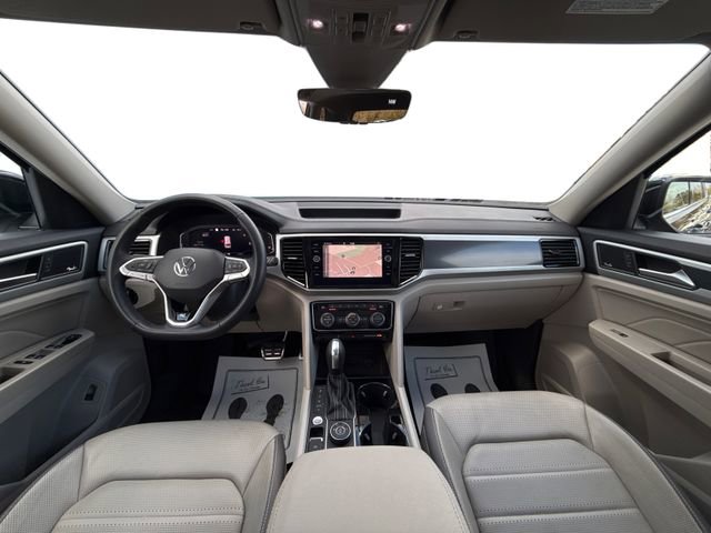 Used 2021 Volkswagen Atlas SEL Premium image 32