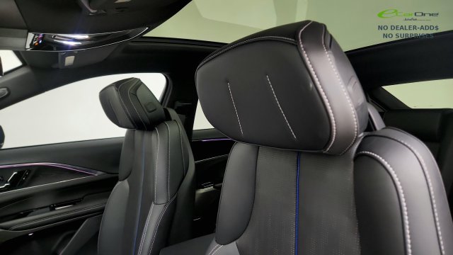Used 2024 Cadillac Lyriq Sport RWD image 52
