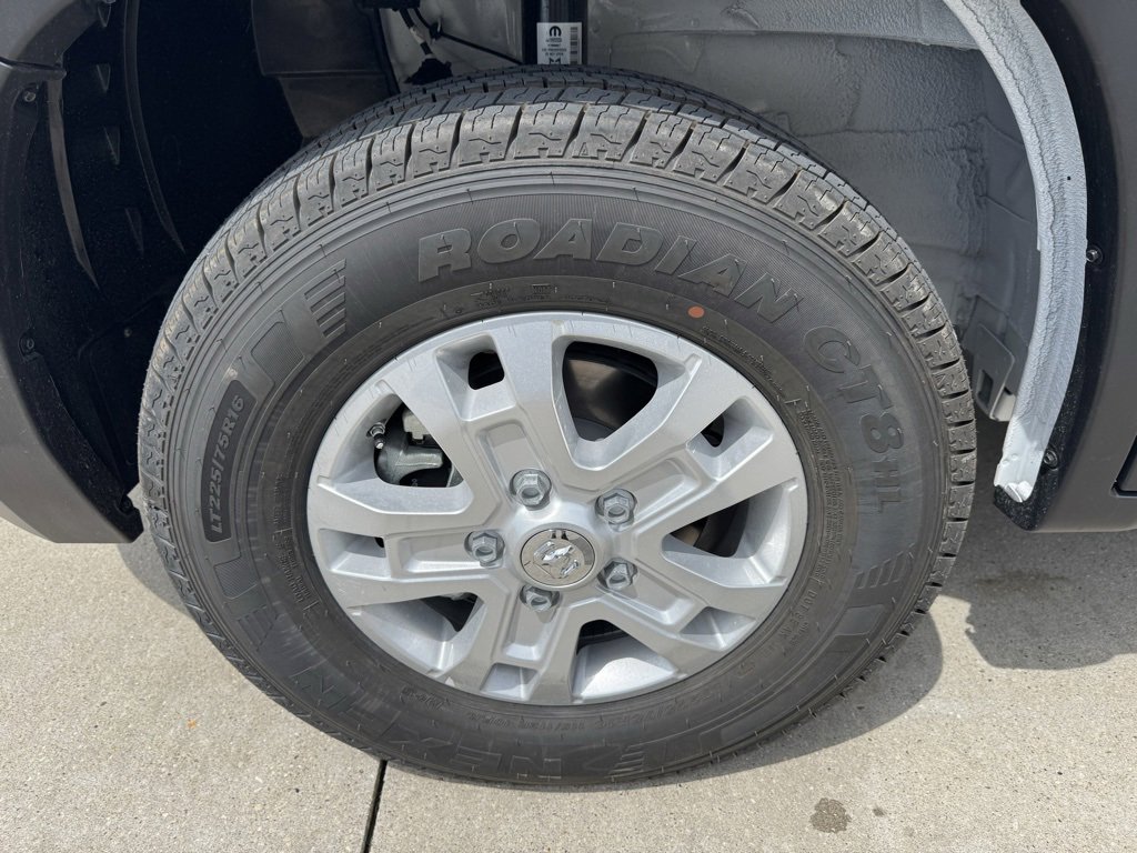 New 2025 RAM ProMaster 3500 w/ Quick Order Package 22G SLT image 4