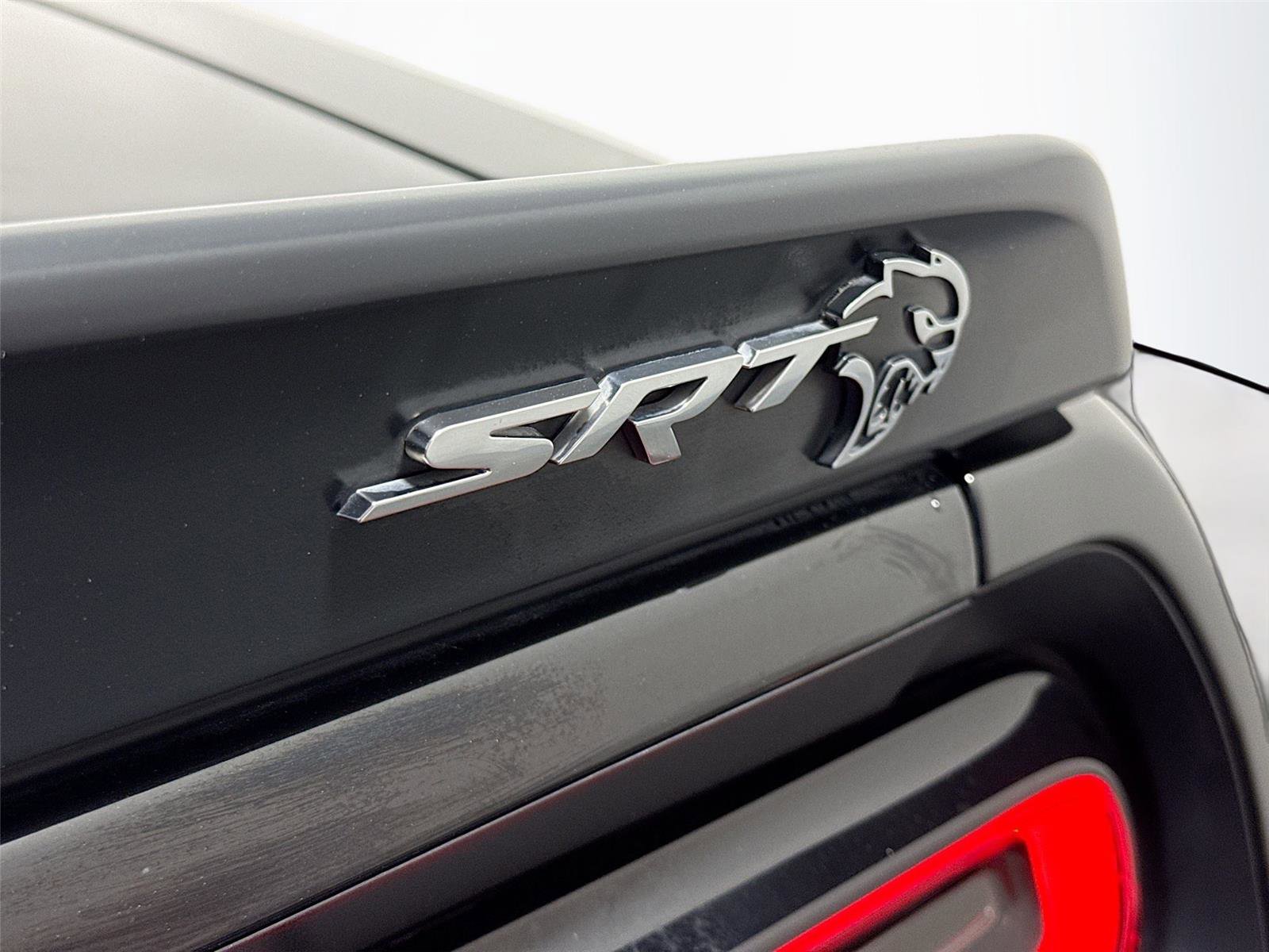 Used 2016 Dodge Challenger SRT Hellcat image 36