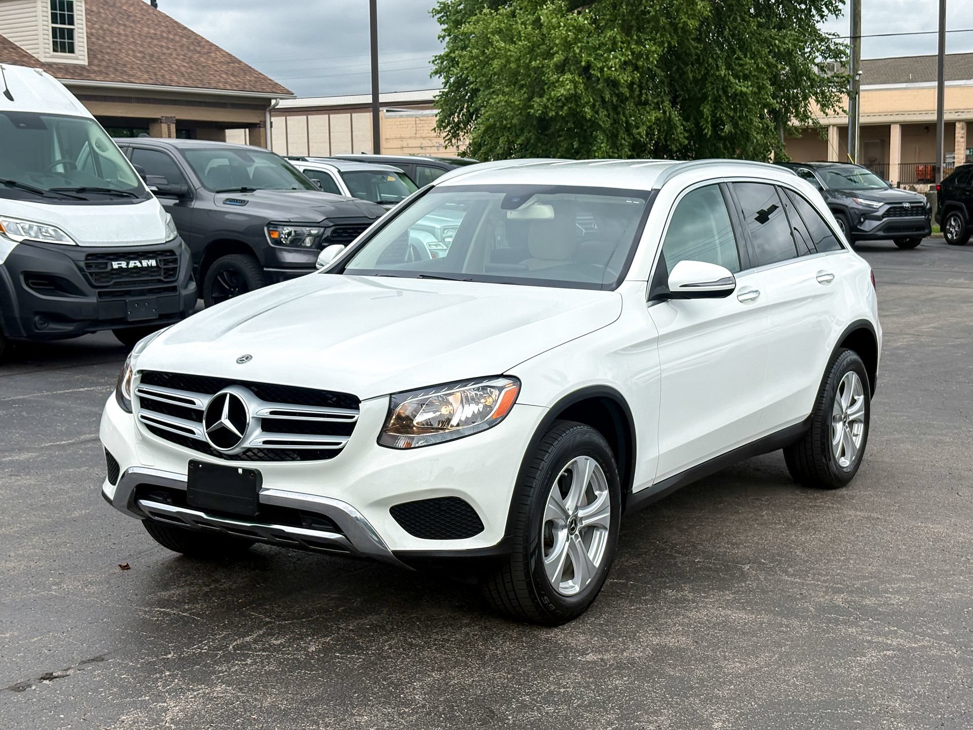 Used 2017 Mercedes-Benz GLC 300 image 5