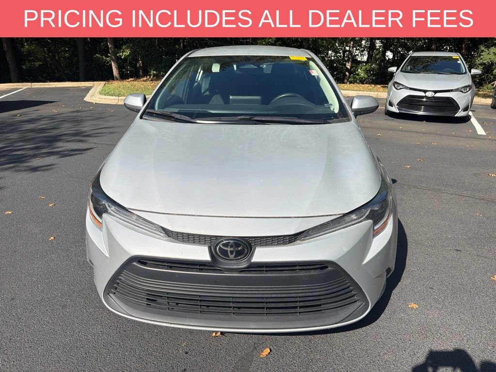 Used 2024 Toyota Corolla LE FWD image 2