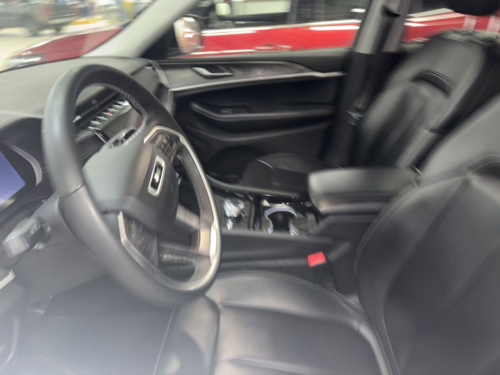 Used 2023 Jeep Grand Cherokee Limited image 11