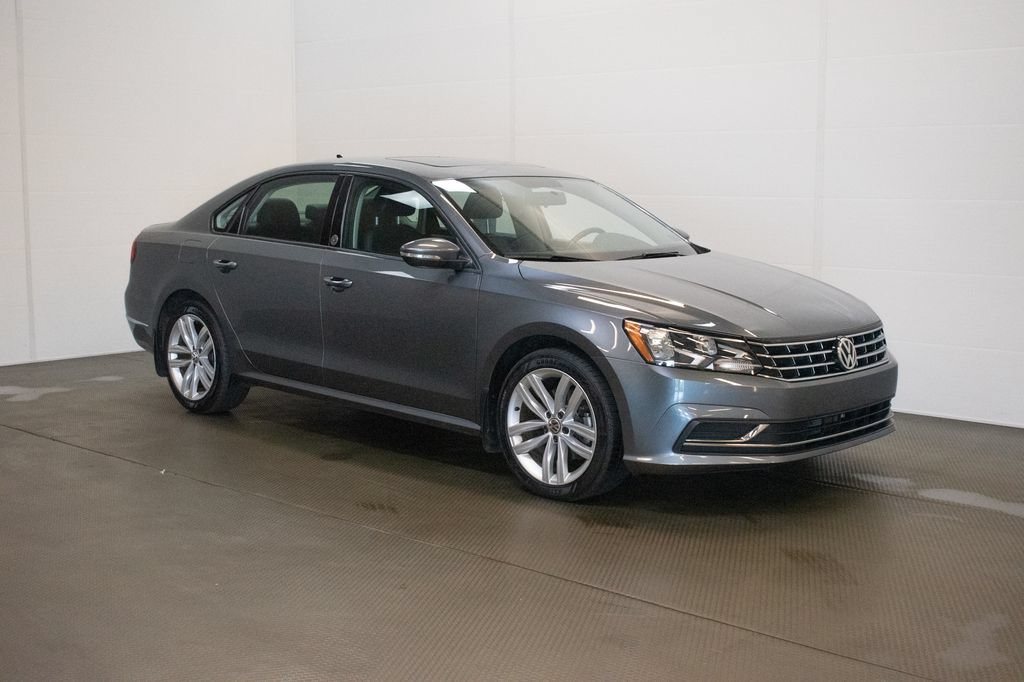 Used 2019 Volkswagen Passat 2.0T Wolfsburg FWD image 1