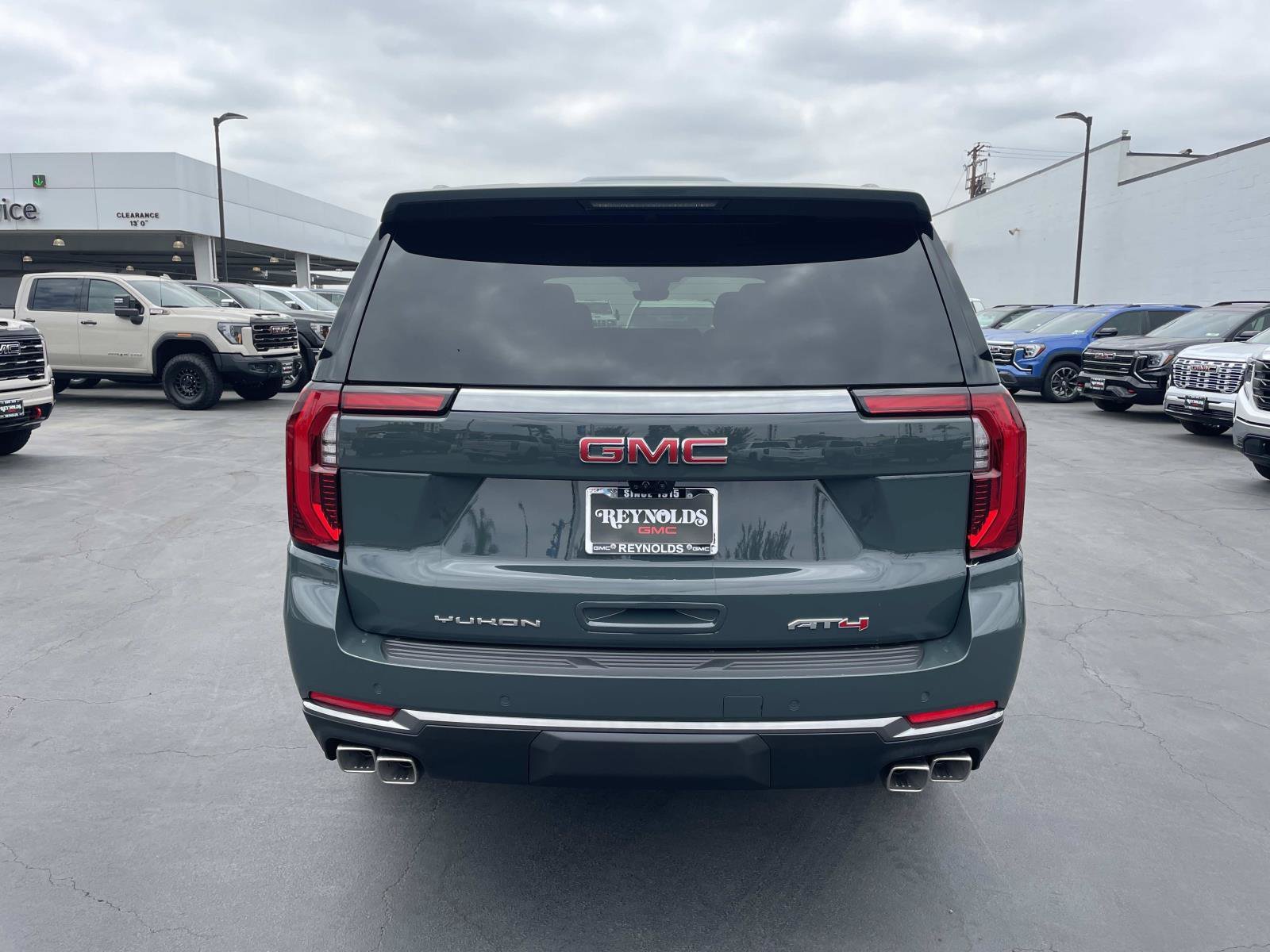 New 2026 GMC Yukon XL AT4 w/ AT4 Premium Package AWD/4WD image 6