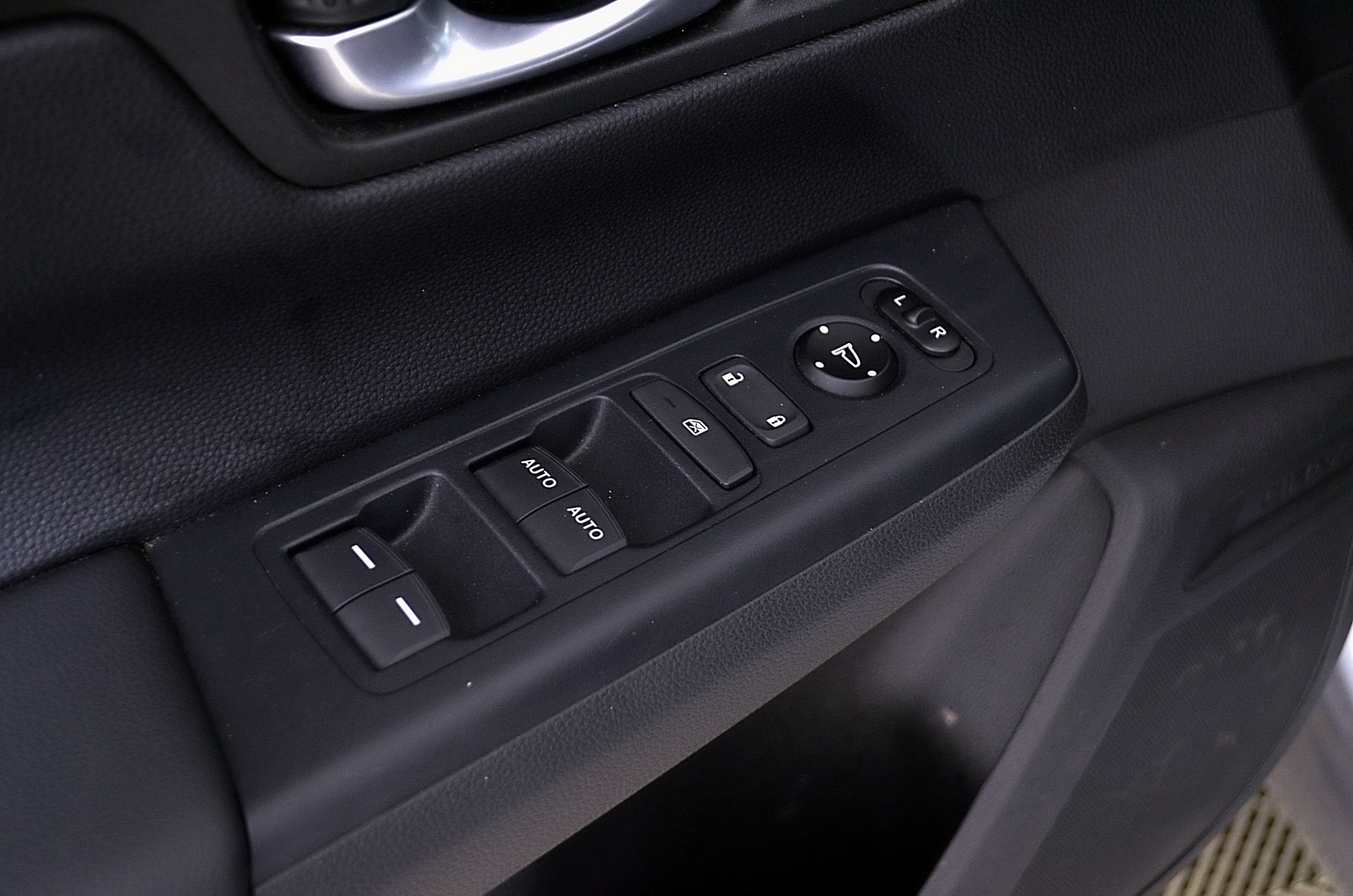 Used 2023 Honda CR-V Sport image 16