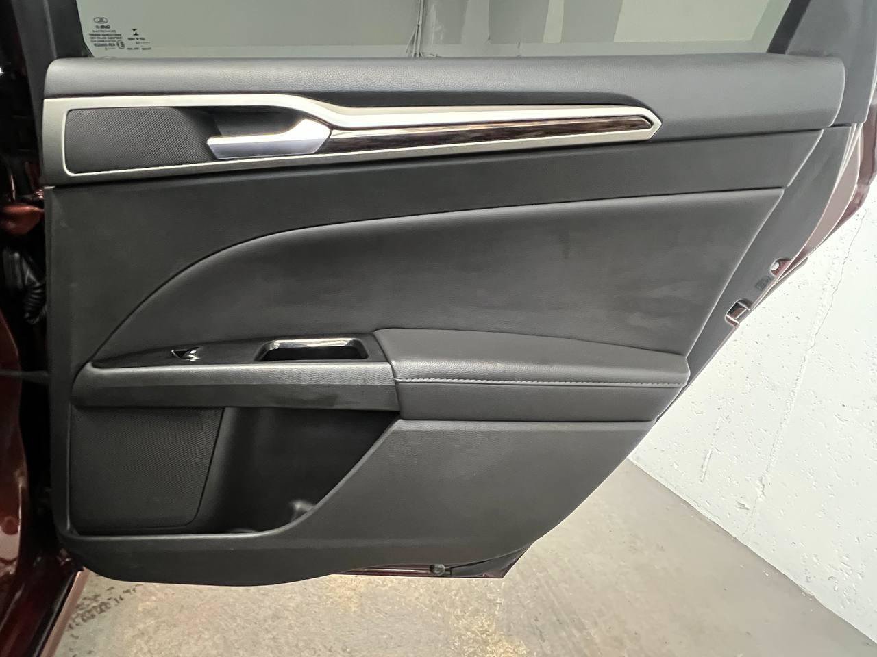 Used 2016 Ford Fusion SE w/ Equipment Group 502A FWD image 13