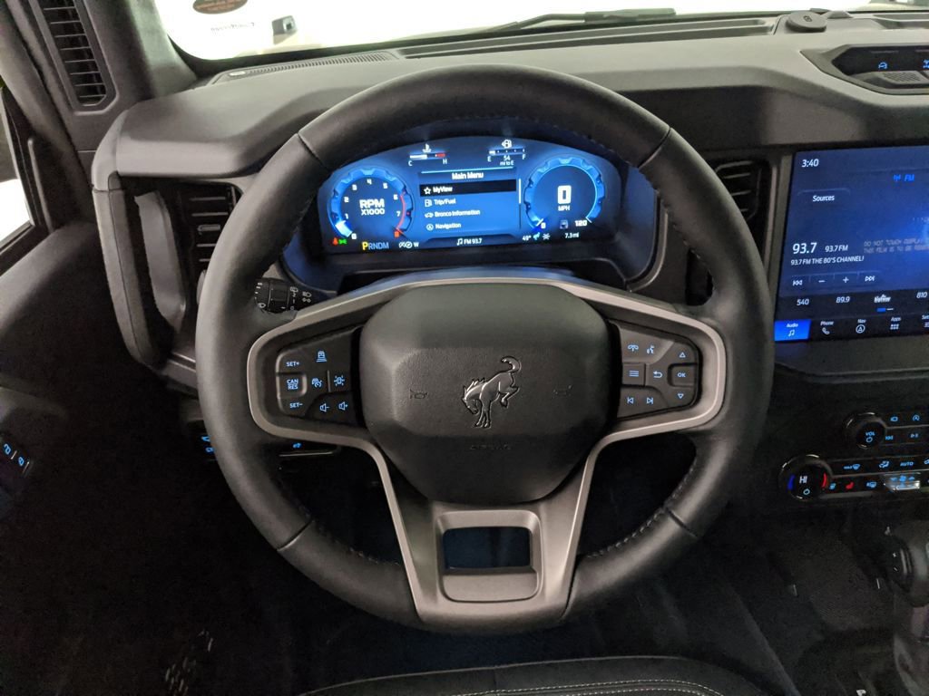 New 2025 Ford Bronco Badlands image 16