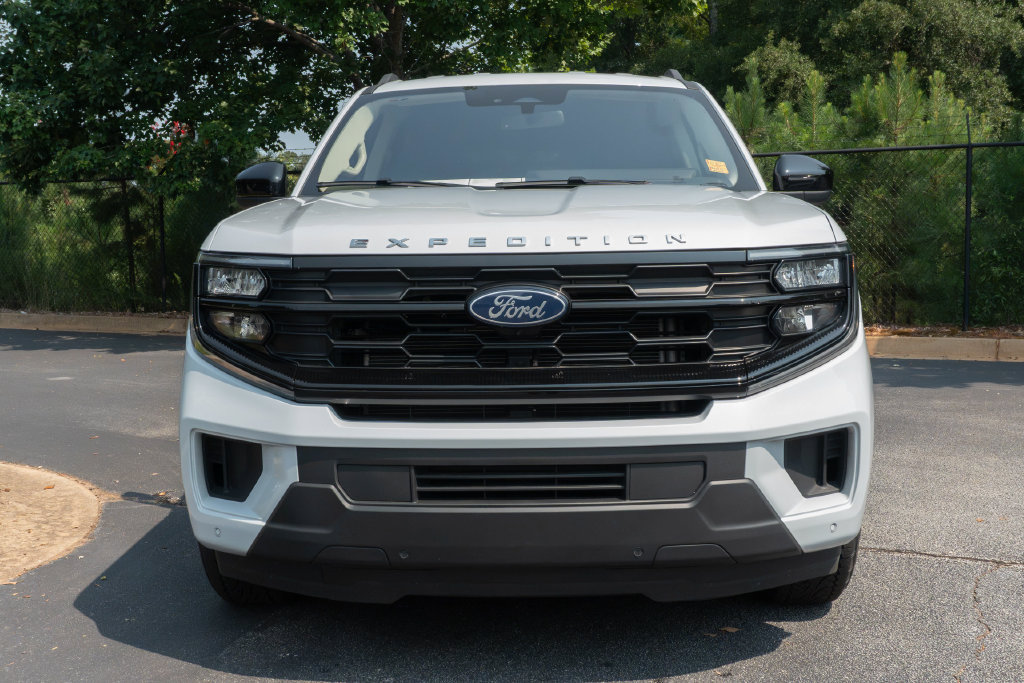Used 2025 Ford Expedition Max Active RWD image 5