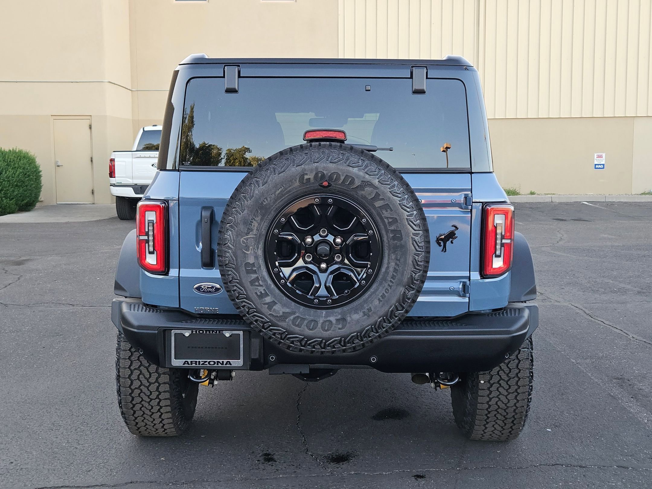 New 2025 Ford Bronco Badlands image 3