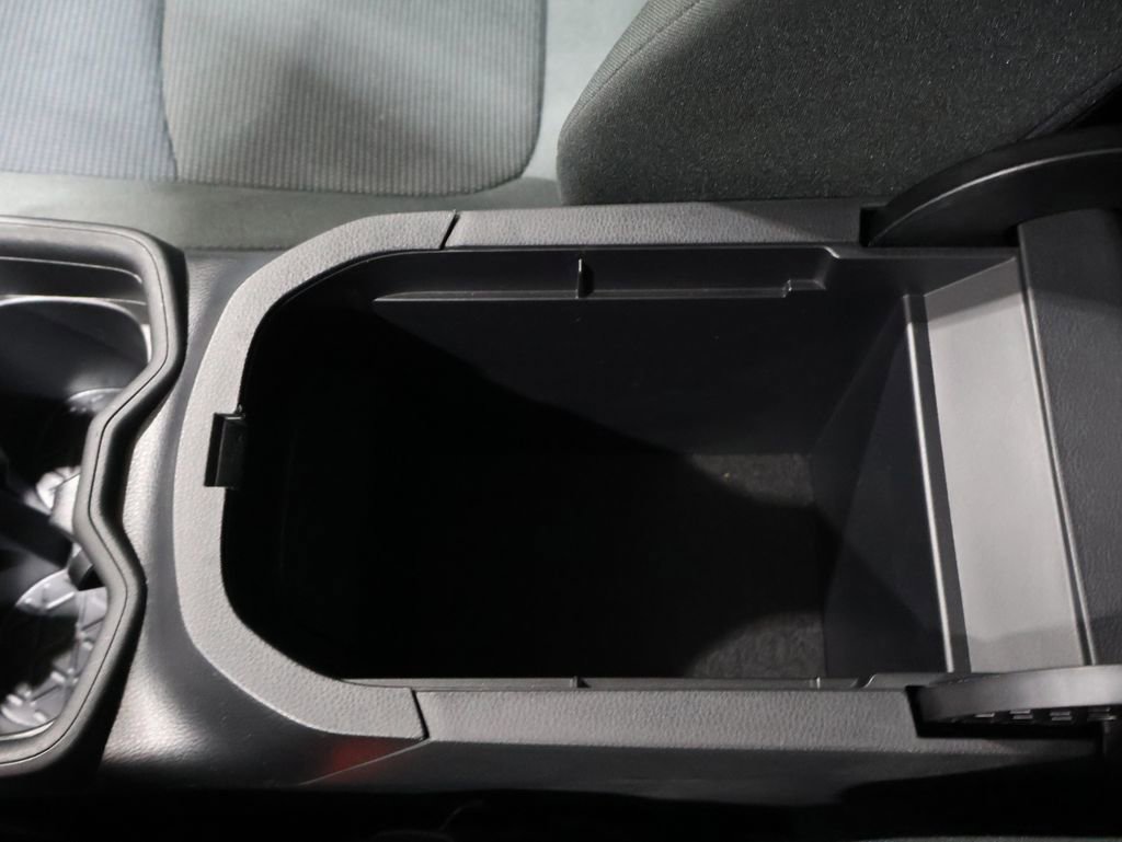 Used 2021 Toyota RAV4 LE w/ Carpet Mat Package (TMS) image 29