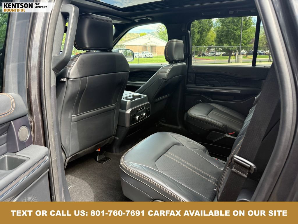 Used 2024 Ford Expedition Platinum image 38