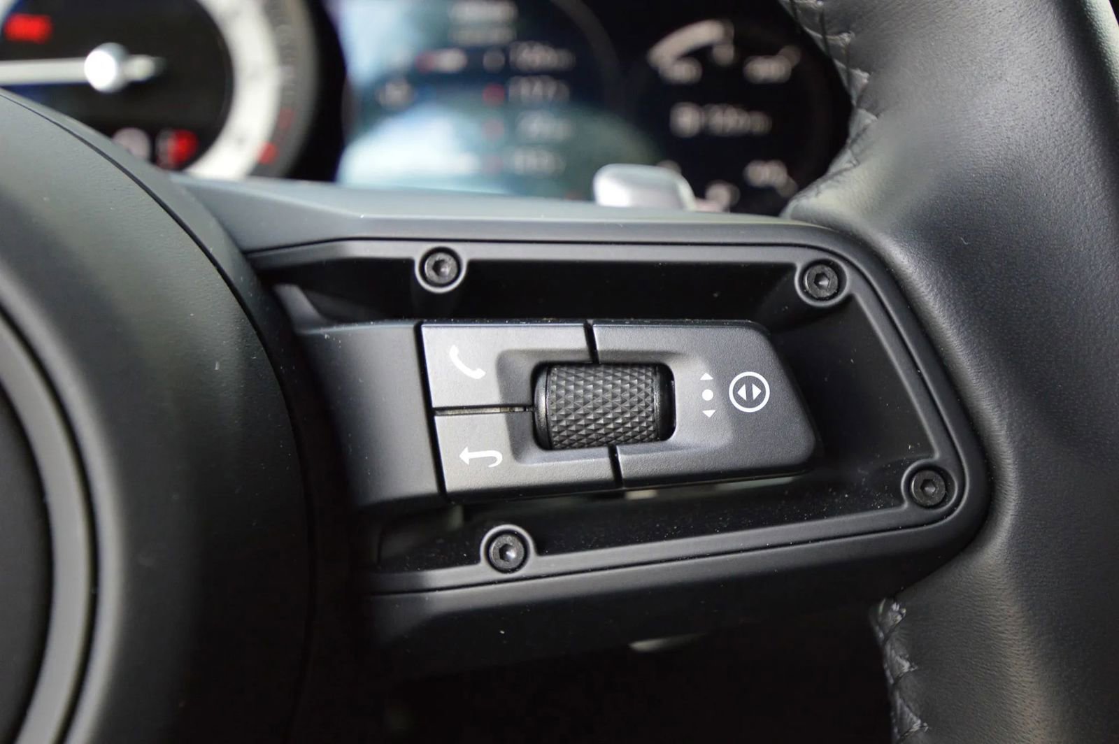 Used 2024 Porsche 911 Carrera 4S image 34