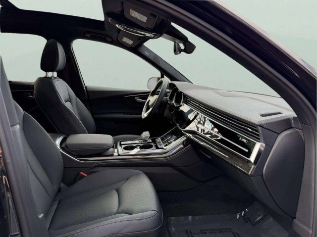 Certified 2025 Audi Q7 Premium Plus w/ Premium Plus Package image 30