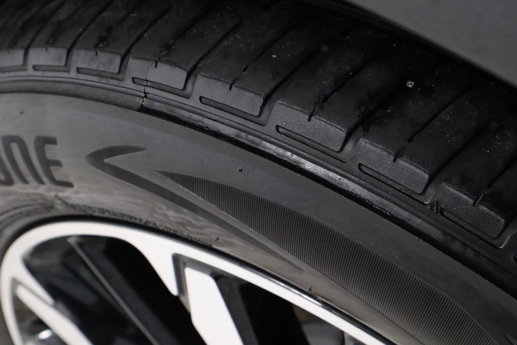 Certified 2022 Ford Escape SE w/ SE Sport Appearance Package image 19