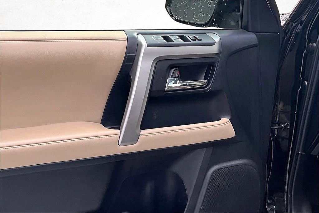 Used 2017 Chevrolet Silverado 1500 LT w/ All Star Edition image 20